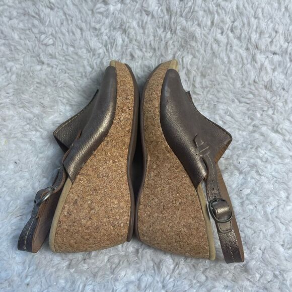Clarks leather bronze cork platform wedge sandals Size 8M. - Picture 8 of 10
